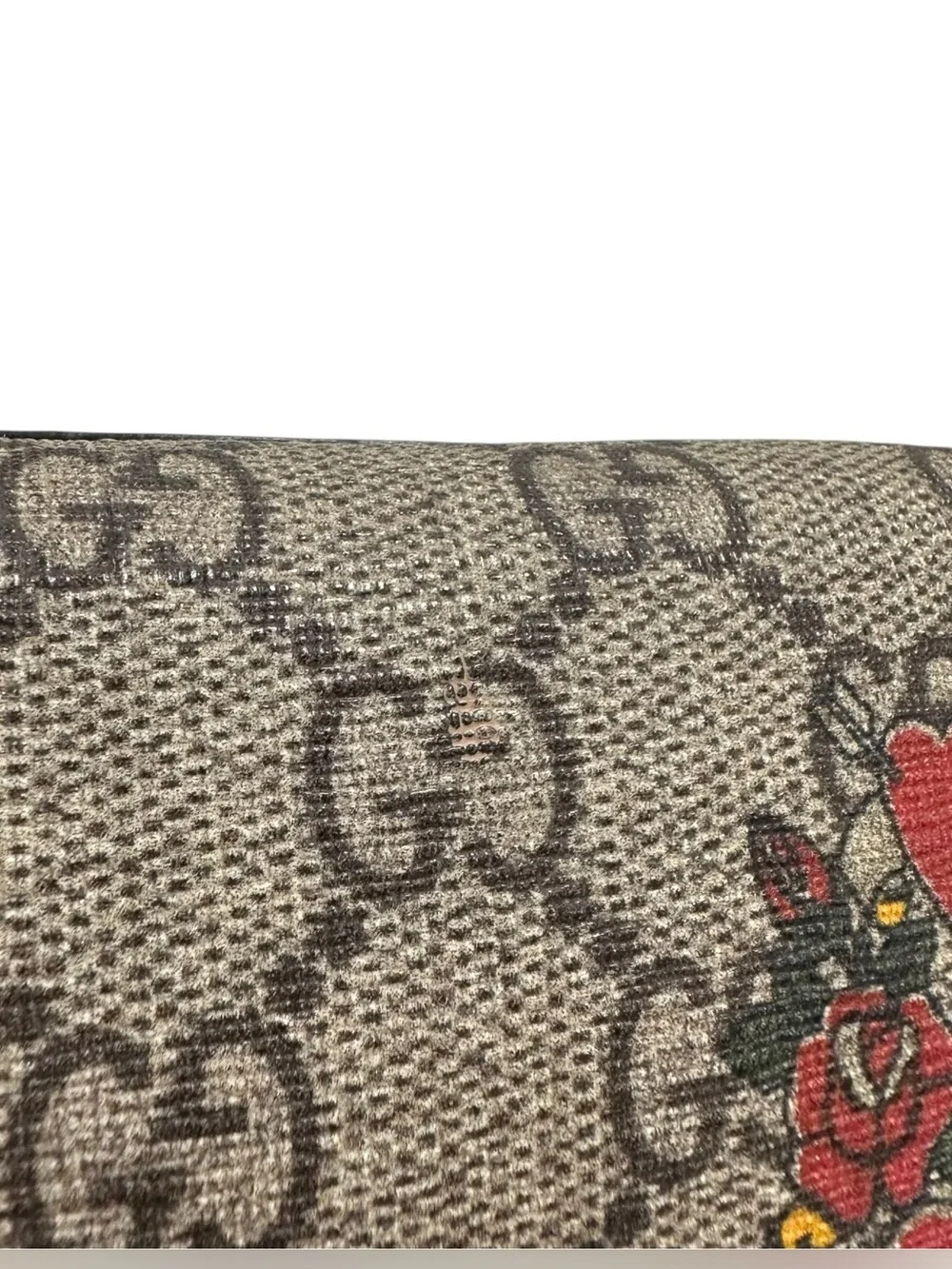 Gucci Tan GG Supreme Web Canvas with Roses Heart Tattoo Zippered Pouch